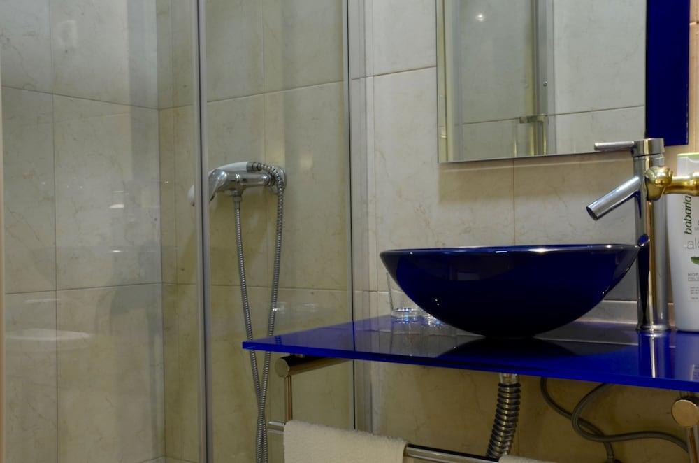 Hostal Nersan2 Madrid Ngoại thất bức ảnh