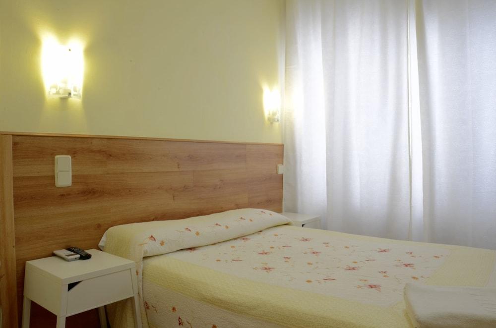 Hostal Nersan2 Madrid Ngoại thất bức ảnh