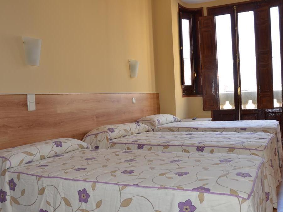 Hostal Nersan2 Madrid Ngoại thất bức ảnh