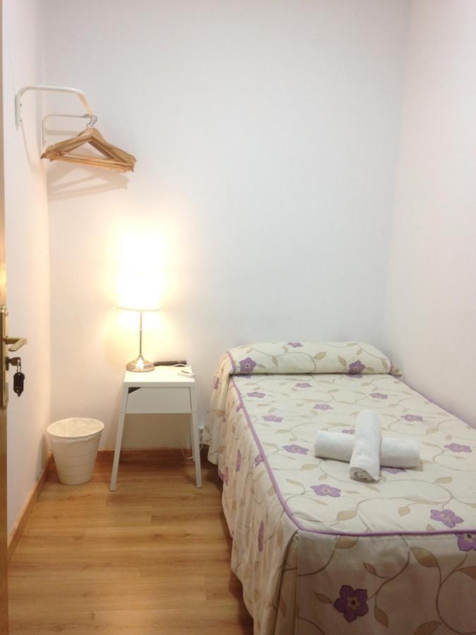 Hostal Nersan2 Madrid Ngoại thất bức ảnh