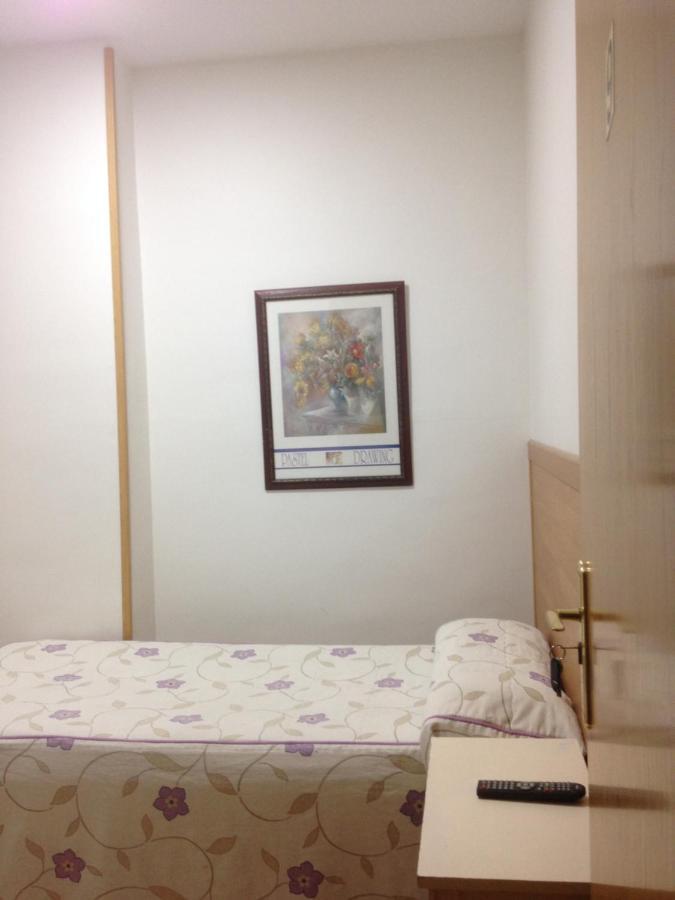 Hostal Nersan2 Madrid Ngoại thất bức ảnh
